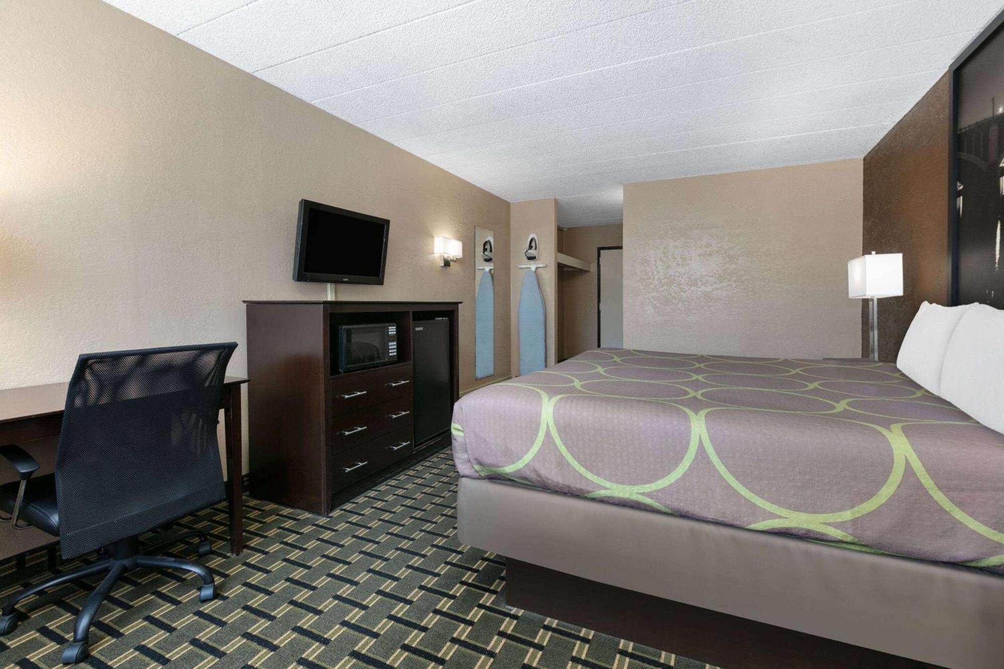 Super 8 By Wyndham Grand Prairie North Motel Eksteriør bilde