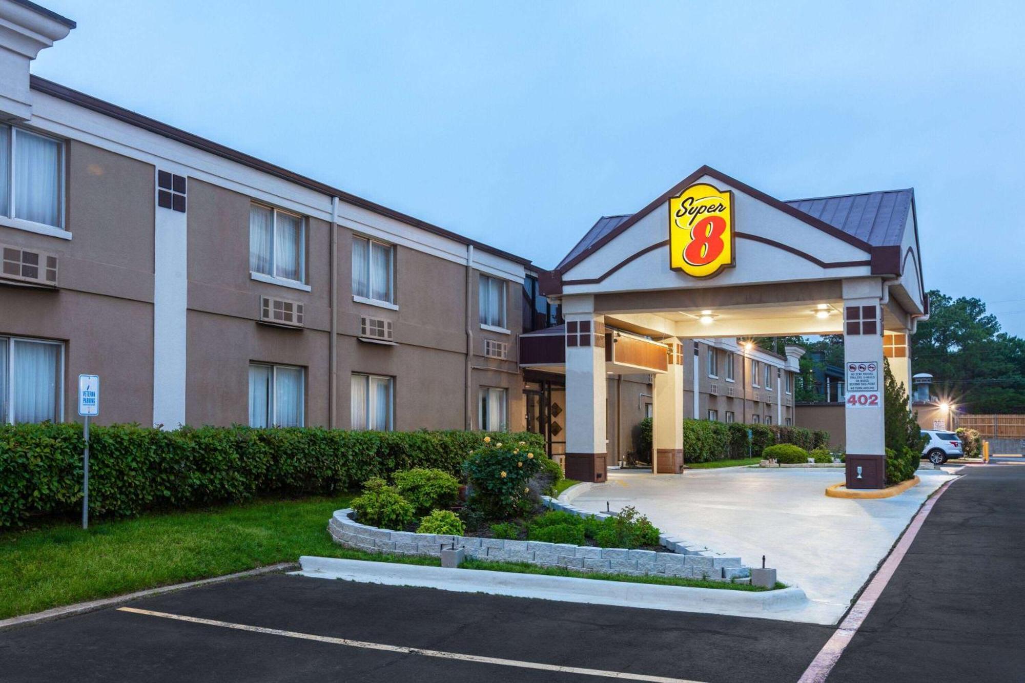 Super 8 By Wyndham Grand Prairie North Motel Eksteriør bilde